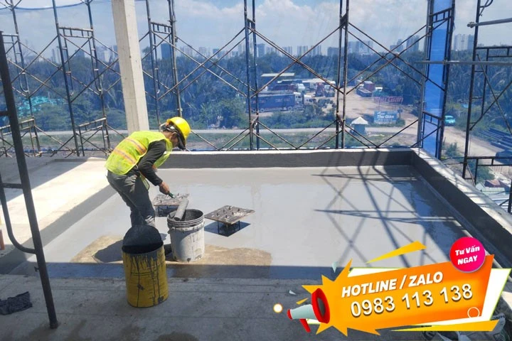 Thợ thi công chống thấm nhà vệ sinh tại Hà Nội
